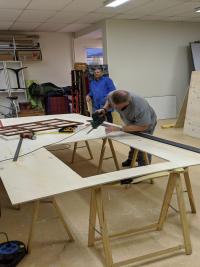 L'autre dort debout.